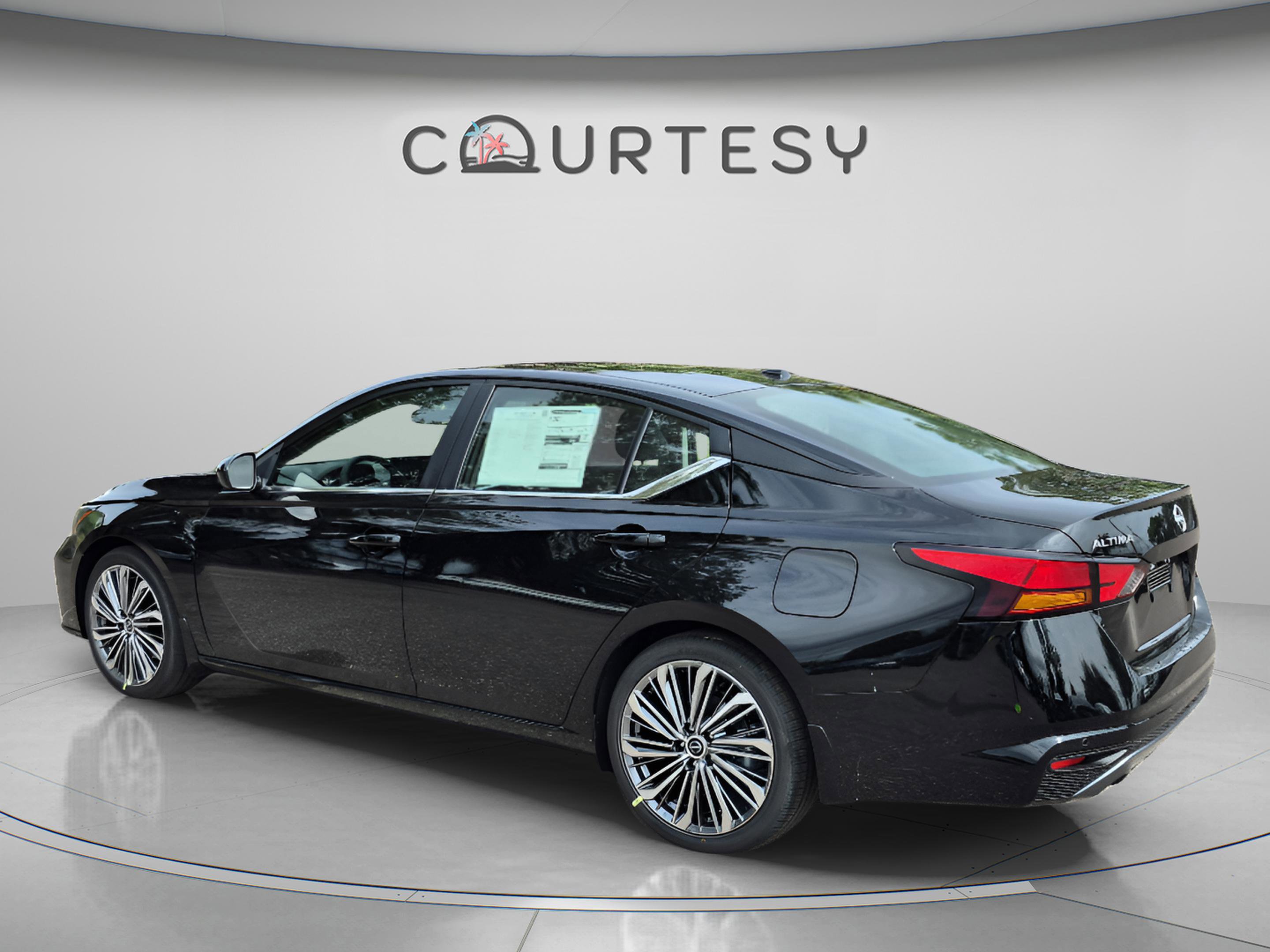 New 2026 Nissan Altima 2.5 SV w/ SV Premium Package FWD image 4