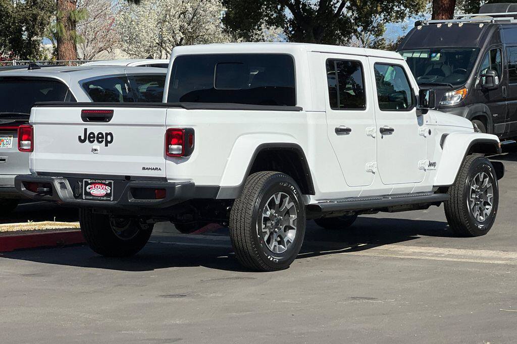 New 2026 Jeep Gladiator Sport AWD/4WD image 4