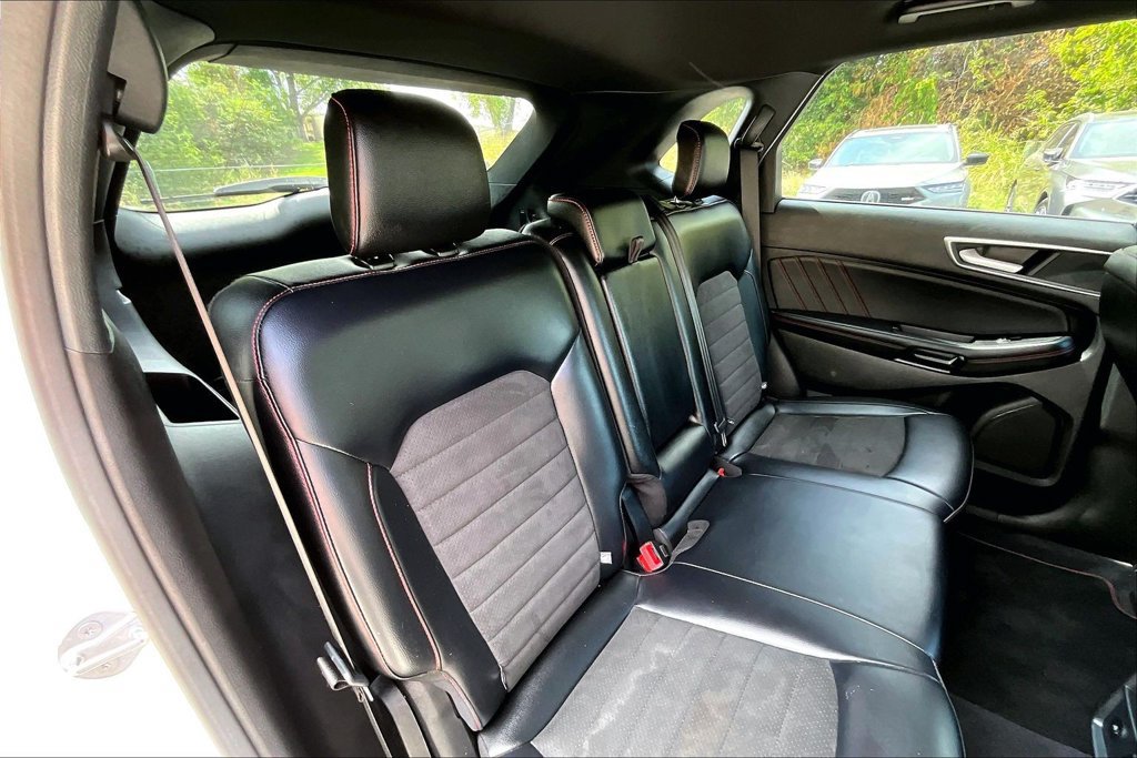 Used 2024 Ford Edge ST-Line AWD/4WD image 37