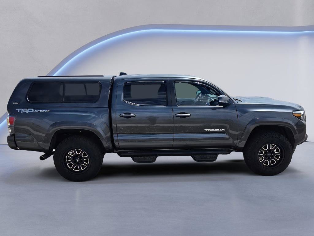 Used 2022 Toyota Tacoma TRD Sport w/ Technology Package RWD image 6