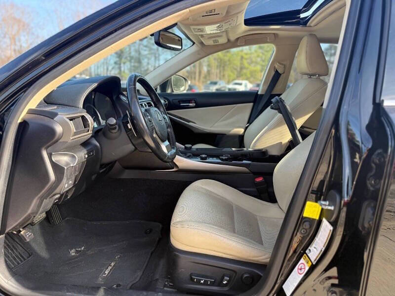 Used 2014 Lexus IS 250 w/ Premium Package RWD image 9