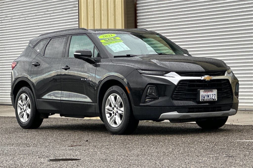 Used 2021 Chevrolet Blazer LT w/ Sound & Technology Package image 2