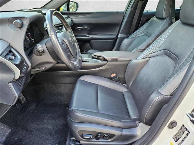 Used 2019 Lexus UX 250h w/ Premium Package AWD/4WD image 16