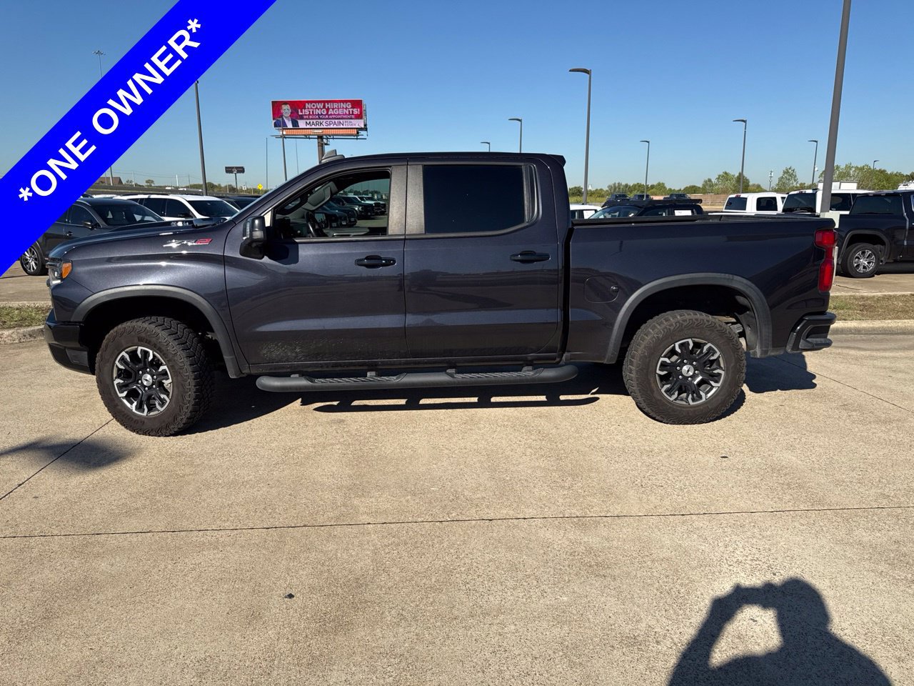 Used 2023 Chevrolet Silverado 1500 ZR2 w/ Technology Package AWD/4WD image 3