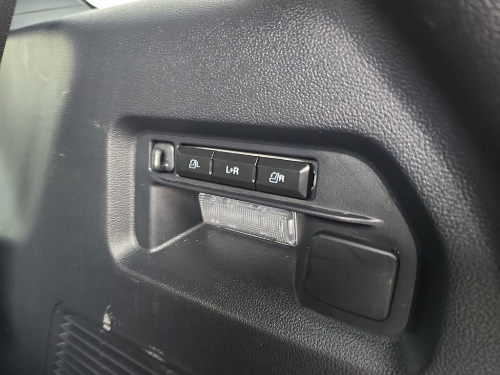 Used 2025 Ford Explorer ST-Line w/ Premium Package image 24