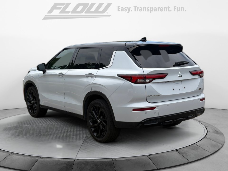 Used 2023 Mitsubishi Outlander SEL AWD/4WD image 6