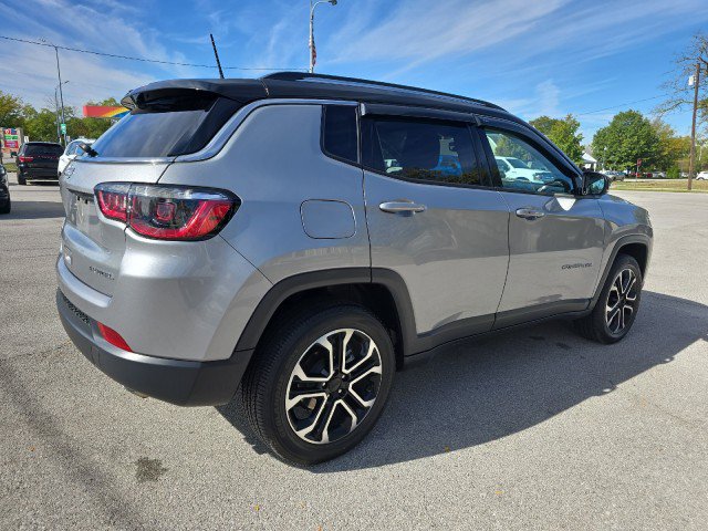 Used 2022 Jeep Compass Limited AWD/4WD image 4