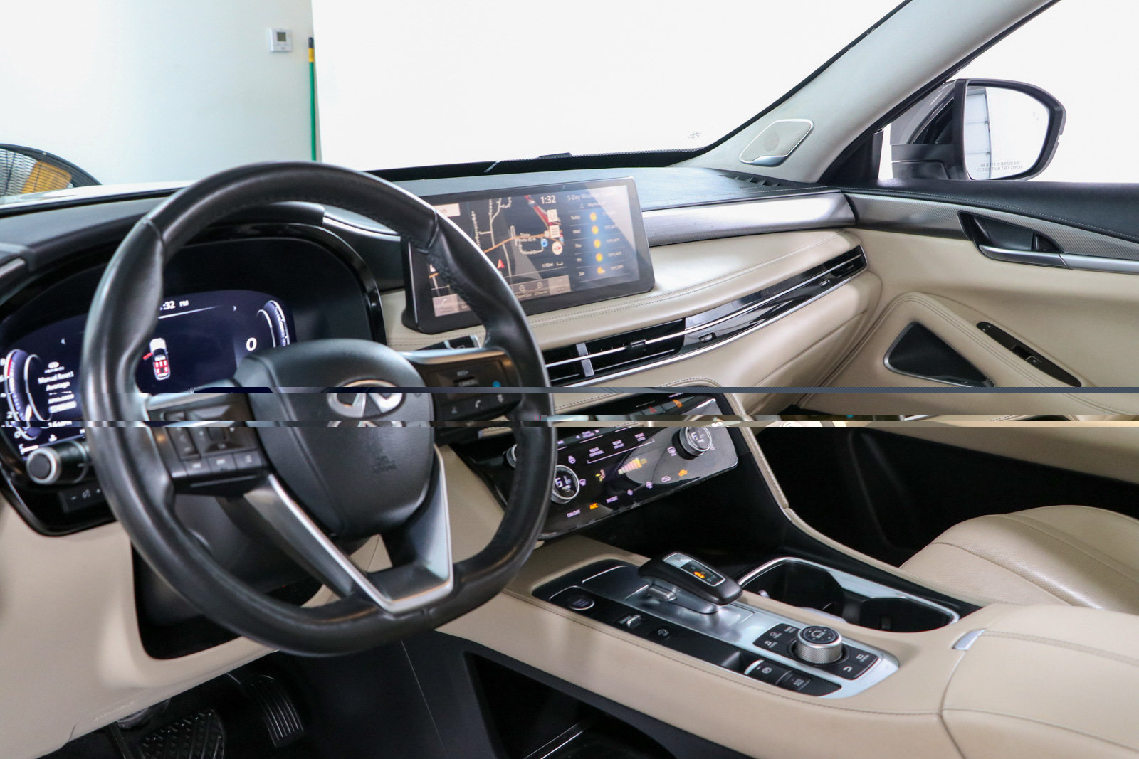 Used 2025 INFINITI QX60 Luxe w/ Cargo Package FWD image 24