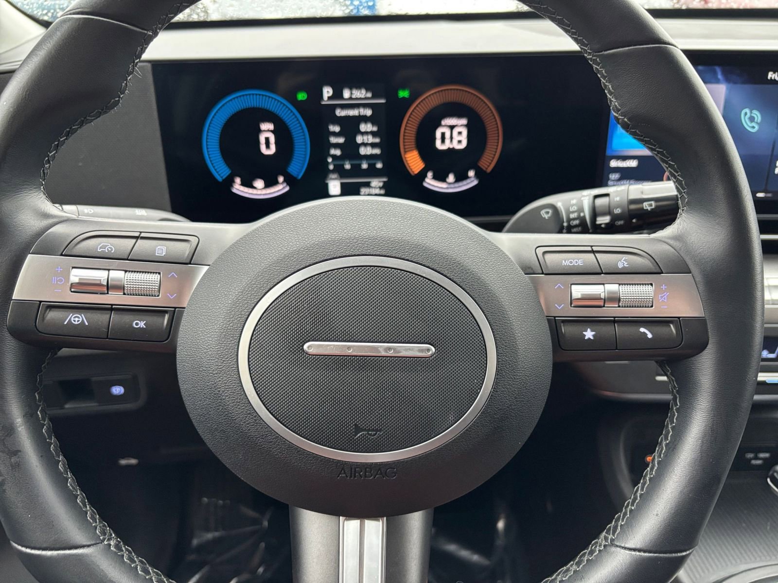 Used 2025 Hyundai Kona SEL image 30