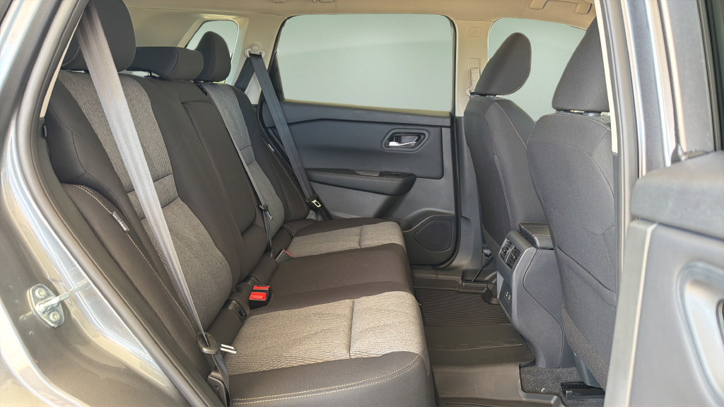 New 2026 Nissan Rogue SV AWD/4WD image 19