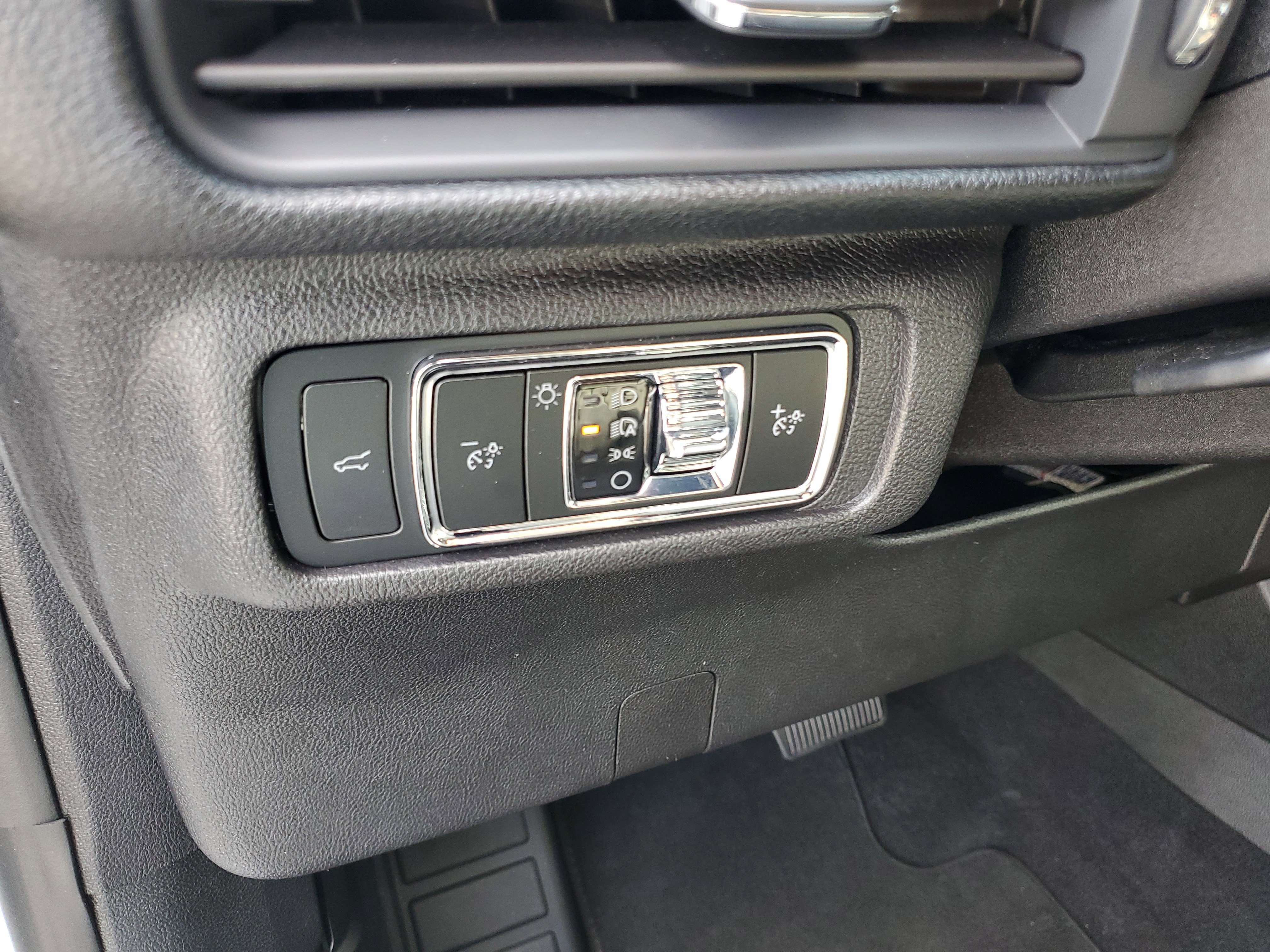 Certified 2024 Lincoln Corsair FWD image 20