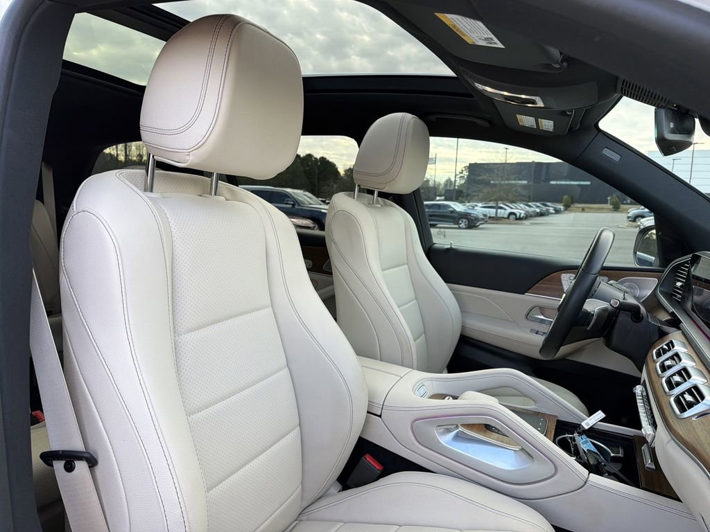 Used 2025 Mercedes-Benz GLS 450 4MATIC image 21