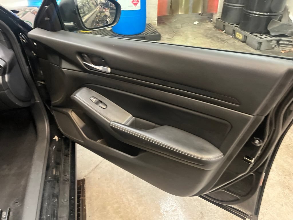 Used 2024 Nissan Altima 2.5 SV FWD image 28