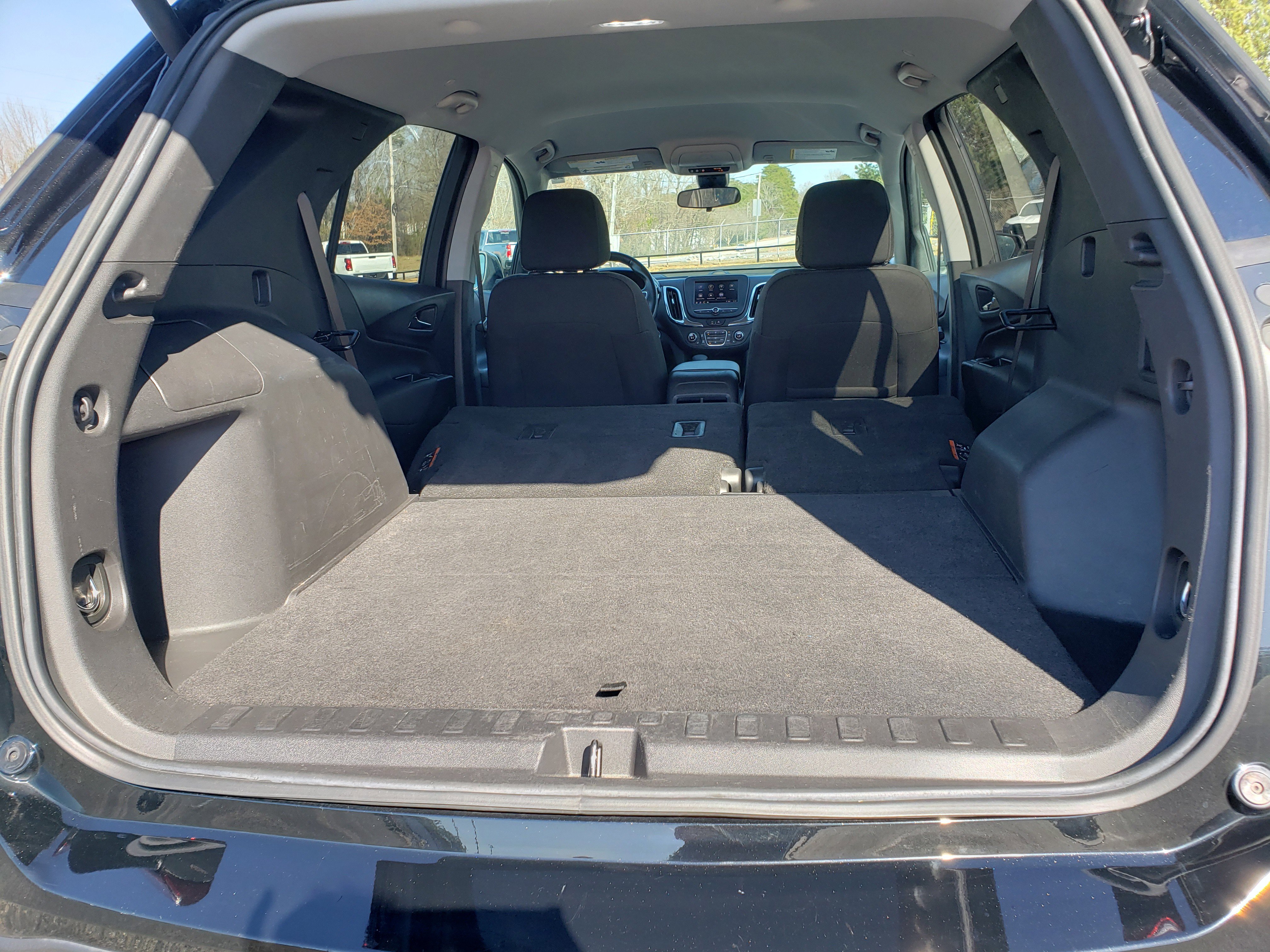 Used 2022 Chevrolet Equinox LT w/ Driver Convenience Package image 12