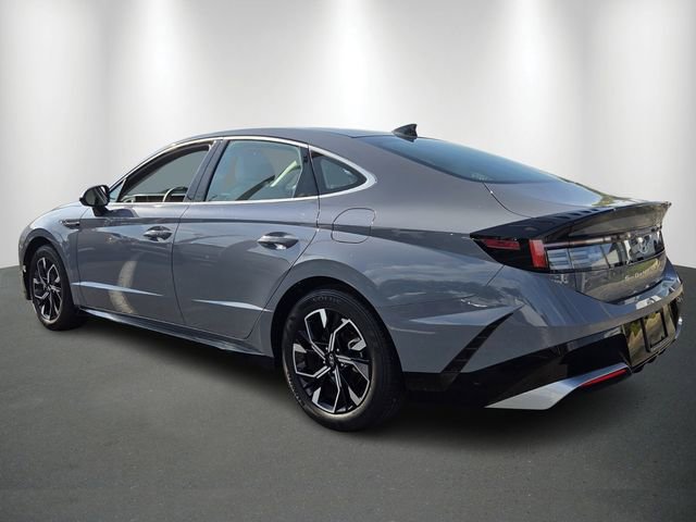 Used 2025 Hyundai Sonata SEL FWD image 3