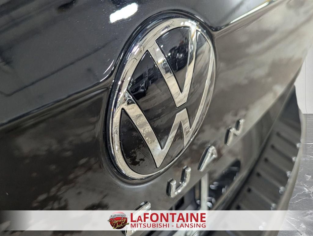 Used 2024 Volkswagen Tiguan SE R-Line image 10