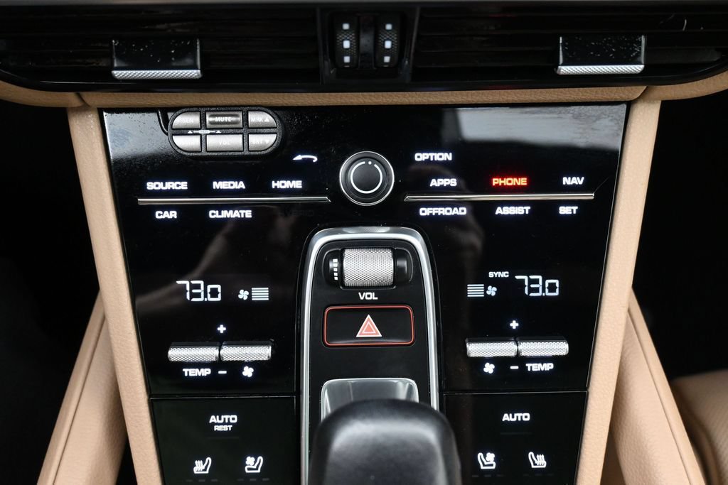 Used 2019 Porsche Cayenne S AWD/4WD image 17