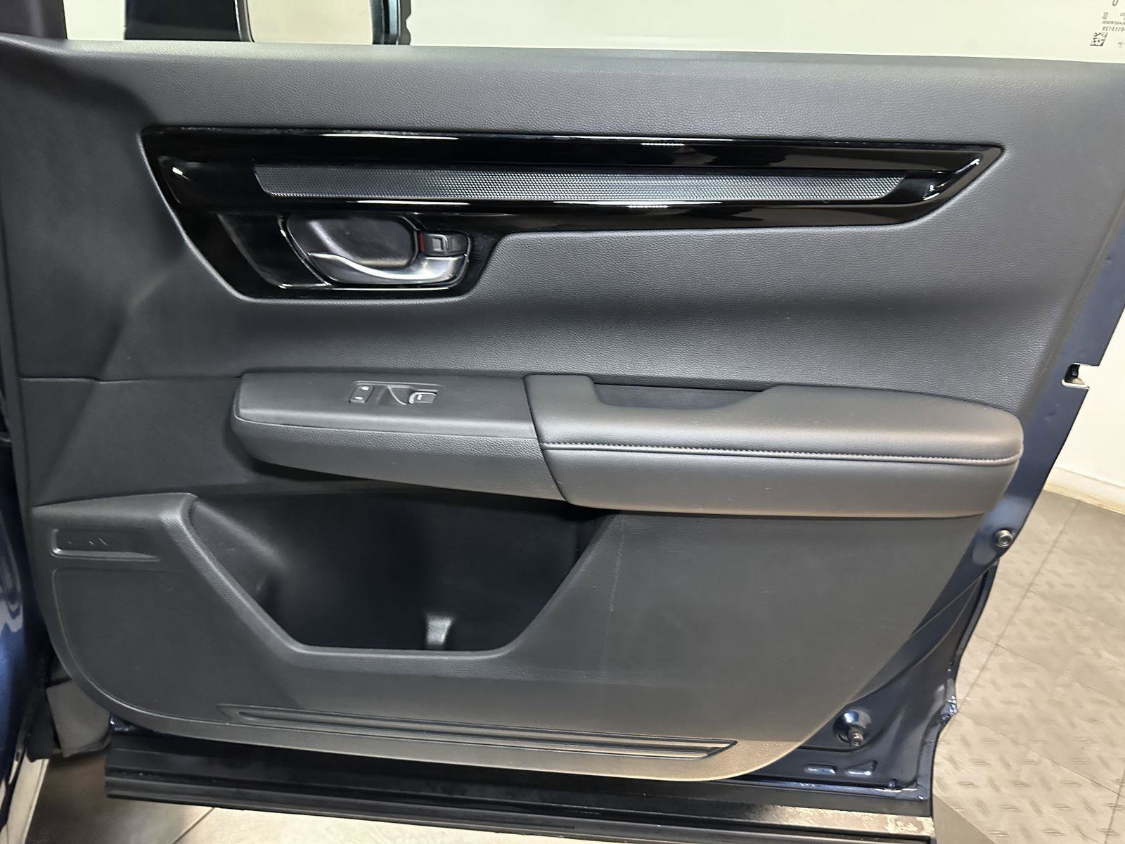 Certified 2025 Honda CR-V EX-L image 37