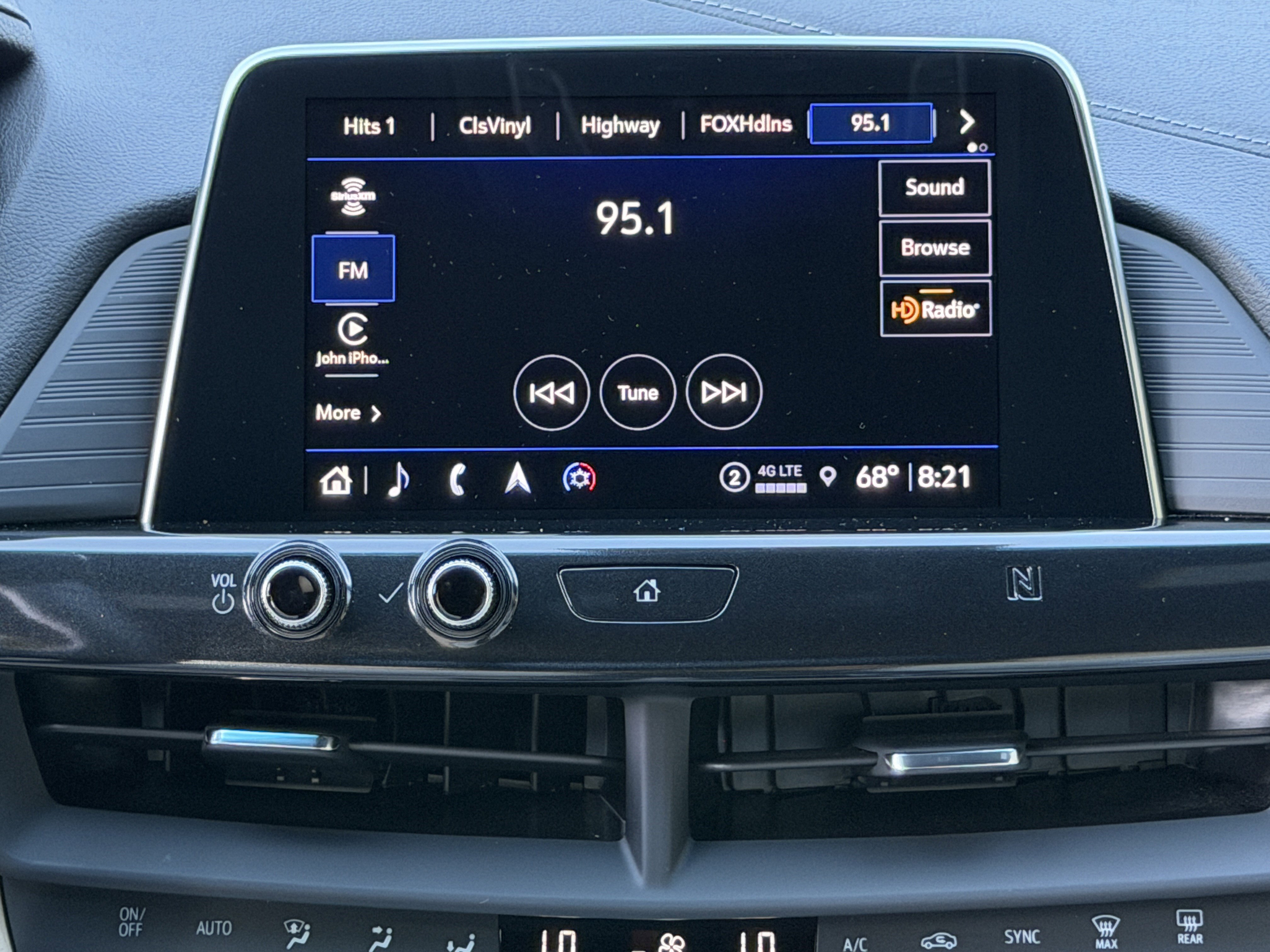 Used 2021 Cadillac CT4 Premium Luxury AWD/4WD image 29
