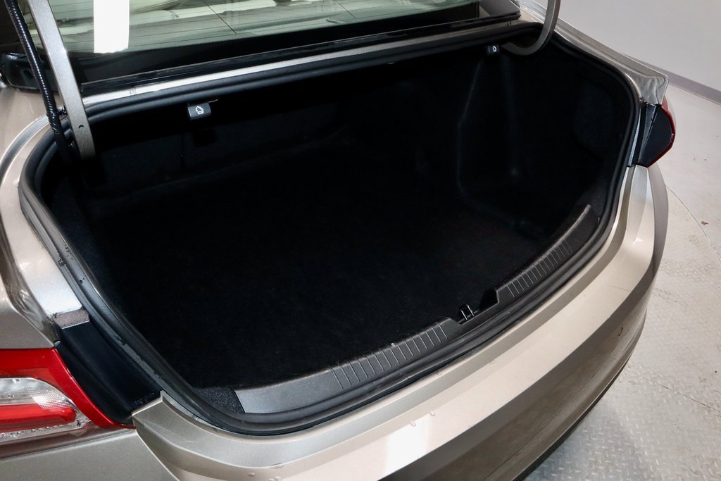 Used 2024 Chevrolet Malibu LT image 14