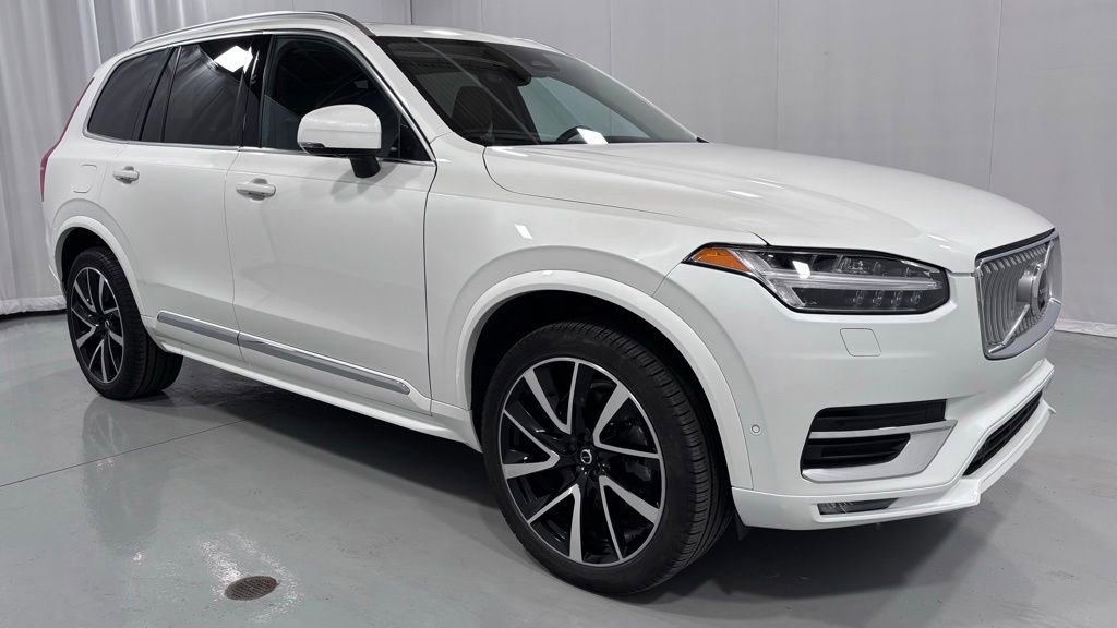 Certified 2024 Volvo XC90 B5 Plus AWD/4WD image 4