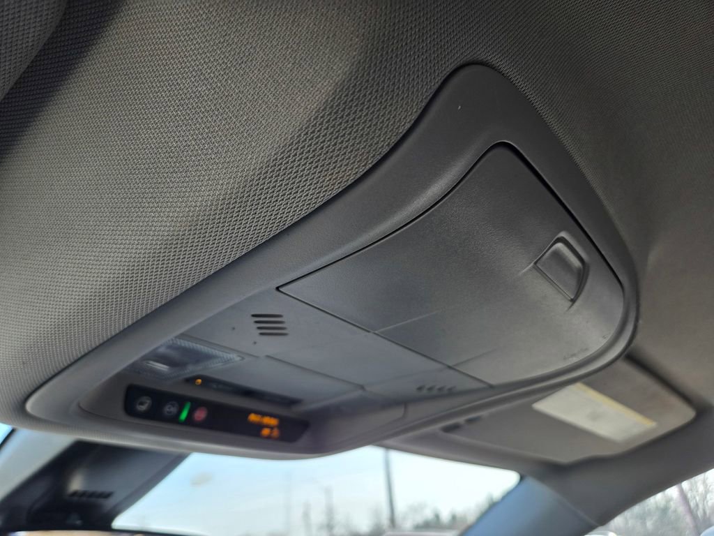 Certified 2023 GMC Acadia SLE w/ Driver Convenience Package image 15