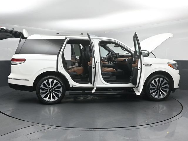 Certified 2023 Lincoln Navigator Reserve AWD/4WD image 62