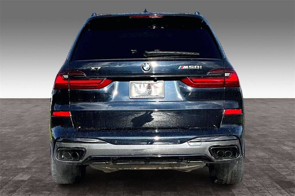 Used 2020 BMW X7 M50i image 6