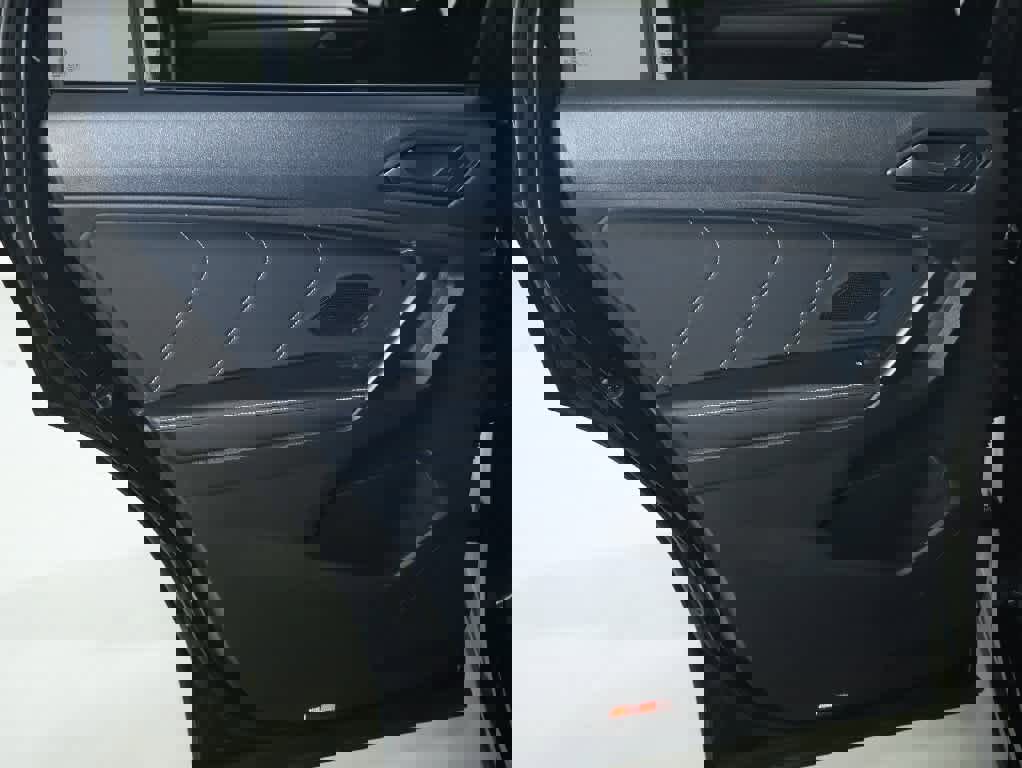 Certified 2022 Volkswagen Tiguan SE w/ Panoramic Sunroof Package image 13