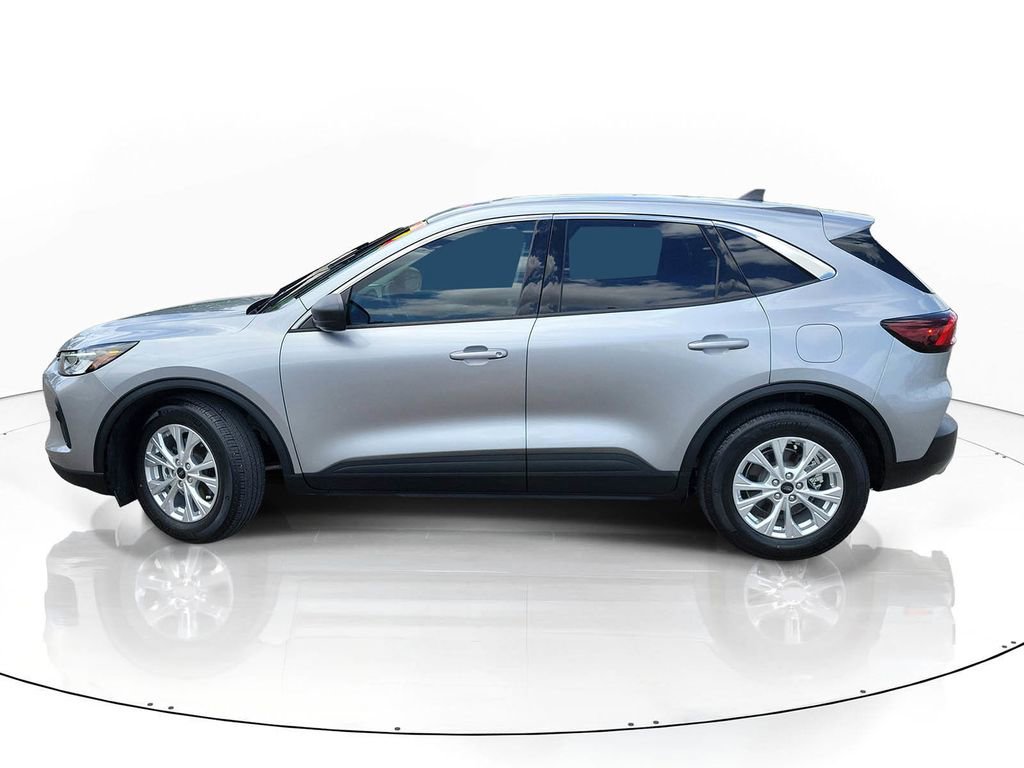 Certified 2023 Ford Escape Active w/ Tech Pack #1 FWD image 2