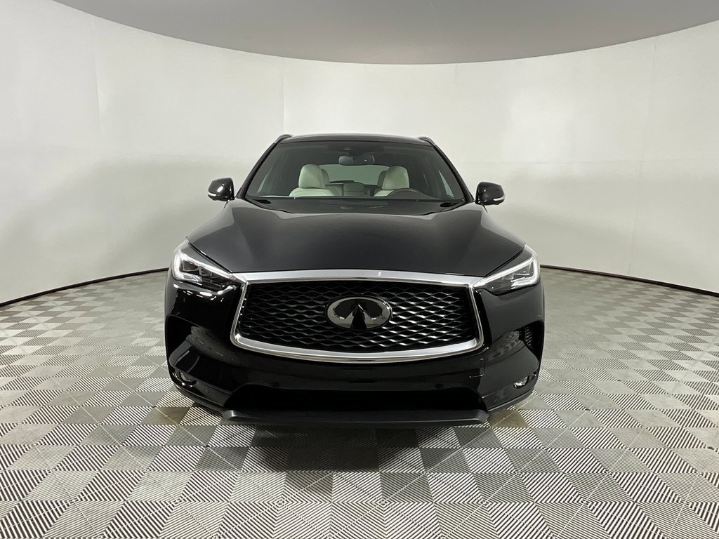 Used 2019 INFINITI QX50 Essential w/ Sensory Package image 7
