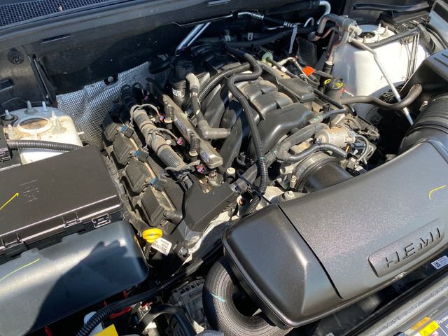 Used 2025 Dodge Durango R/T AWD/4WD image 23