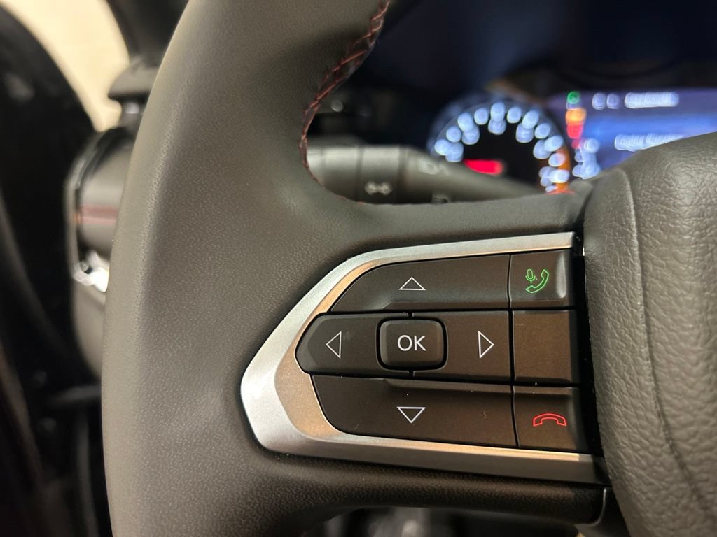 Used 2025 Jeep Compass Trailhawk AWD/4WD image 21