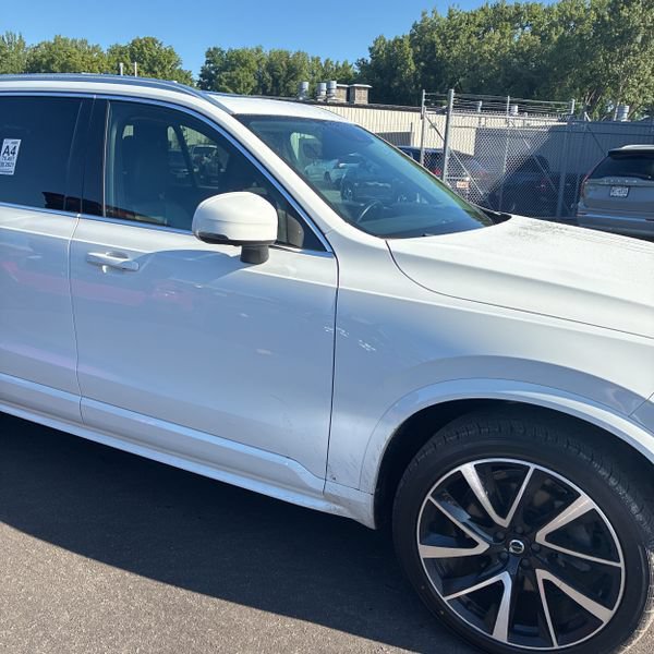 Used 2021 Volvo XC90 T6 Momentum w/ Advanced Package AWD/4WD image 8