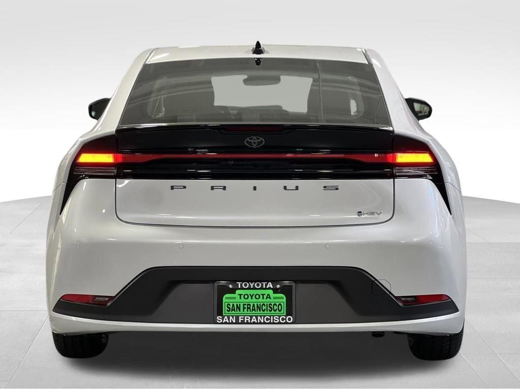 New 2026 Toyota Prius LE FWD image 4