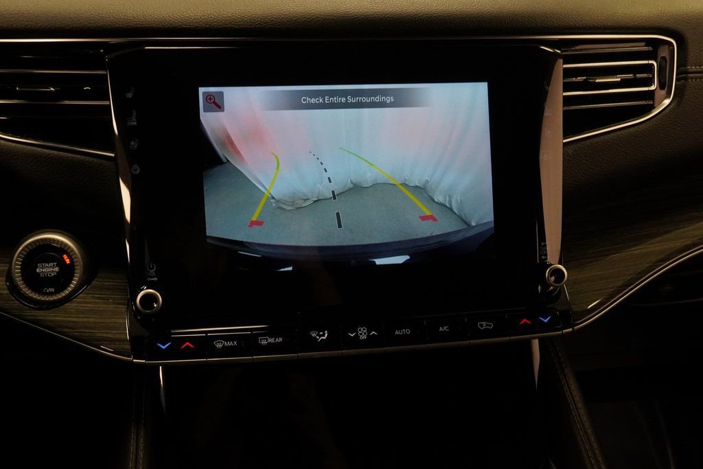 Certified 2022 Jeep Wagoneer Series III w/ Flexible Seating Group image 32