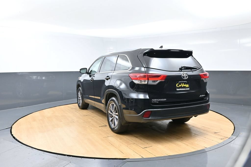 Used 2019 Toyota Highlander XLE AWD/4WD image 8