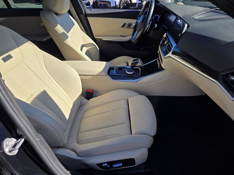 Used 2021 BMW 330i Sedan w/ Premium Package RWD image 16