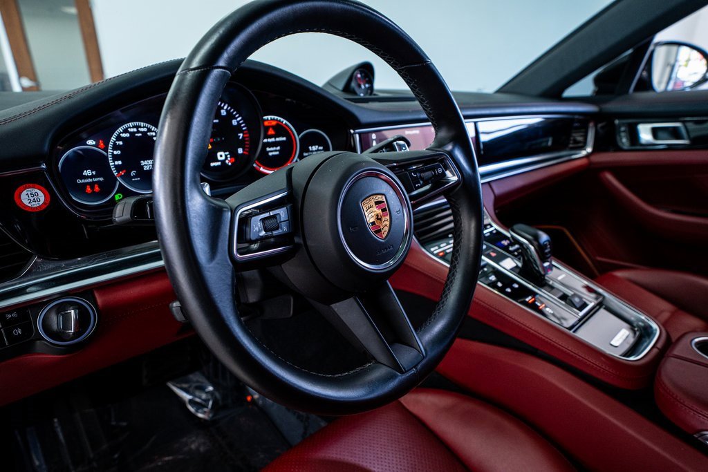 Used 2021 Porsche Panamera 4 image 35