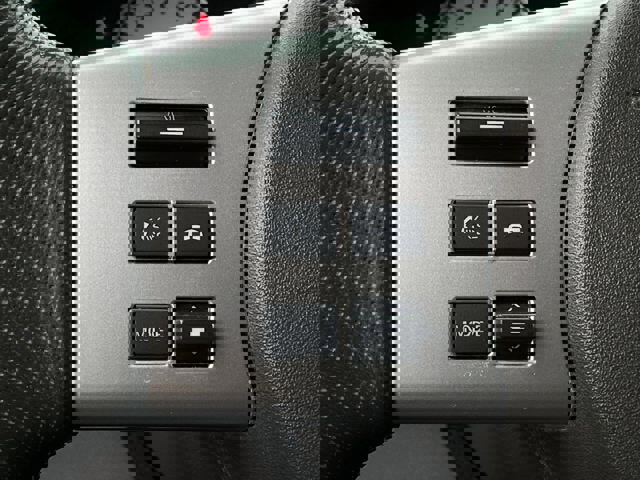 Used 2016 Nissan Frontier PRO-4X w/ Pro-4x Luxury Package image 25