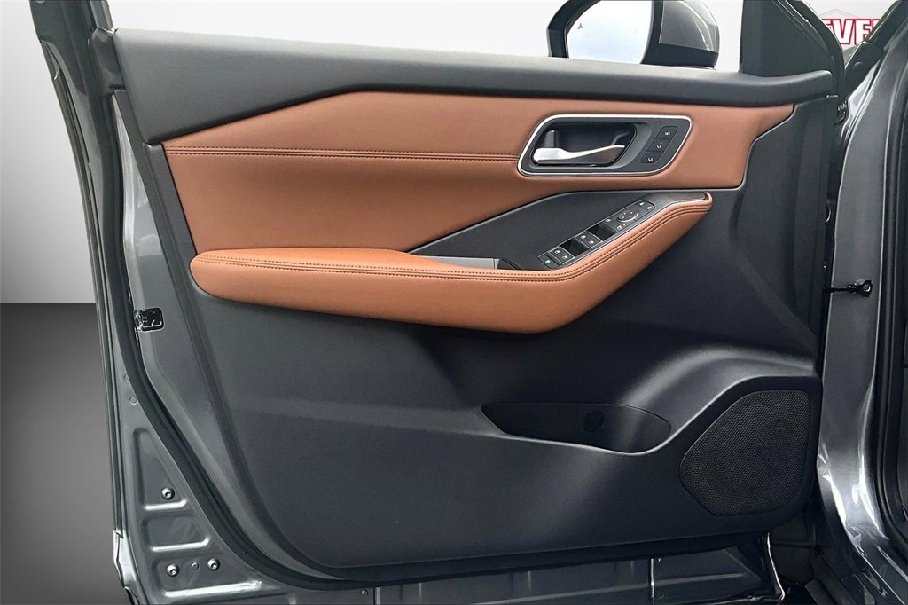 New 2026 Nissan Rogue Platinum image 26