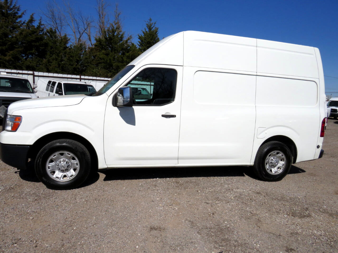Used 2017 Nissan NV 3500 SV image 33