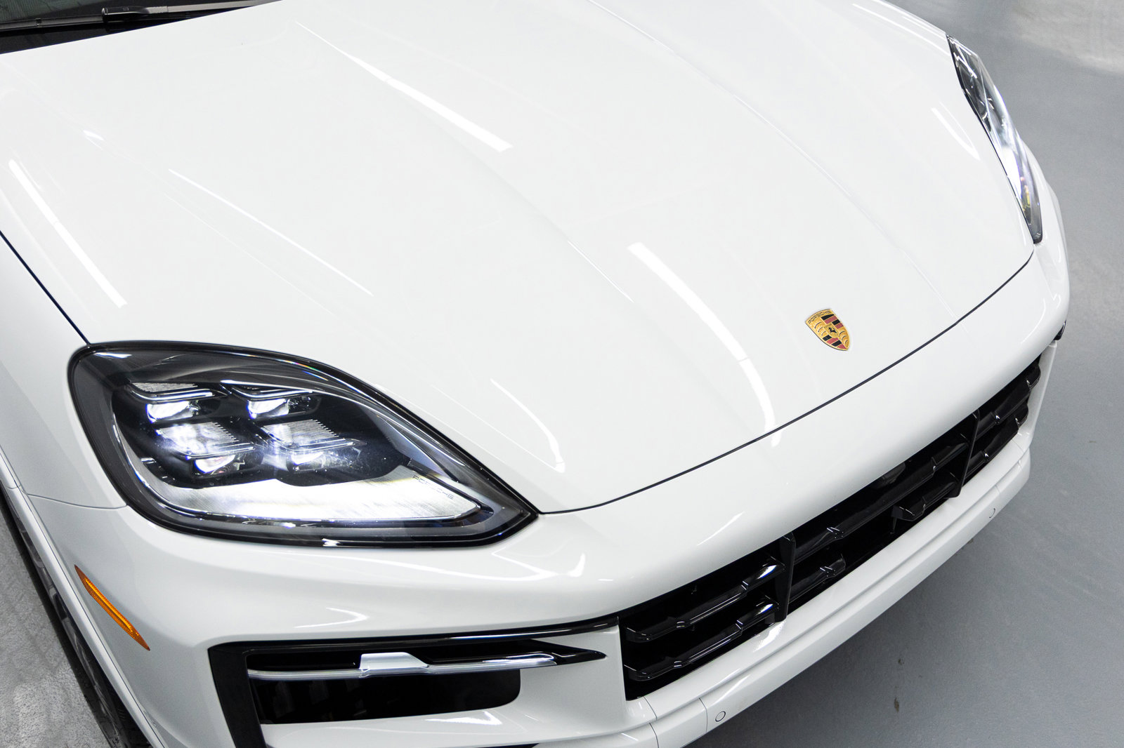 Used 2025 Porsche Cayenne S image 9