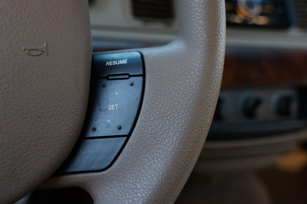 Used 2005 Mercury Grand Marquis GS image 25