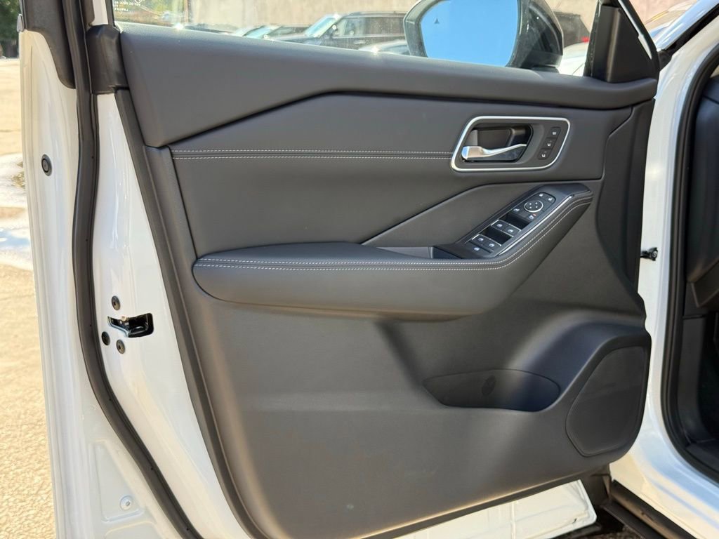 New 2026 Nissan Rogue Platinum w/ Platinum Premium Package image 19