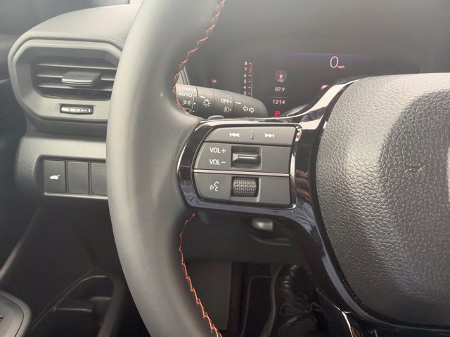 Used 2026 Honda Pilot Sport image 17