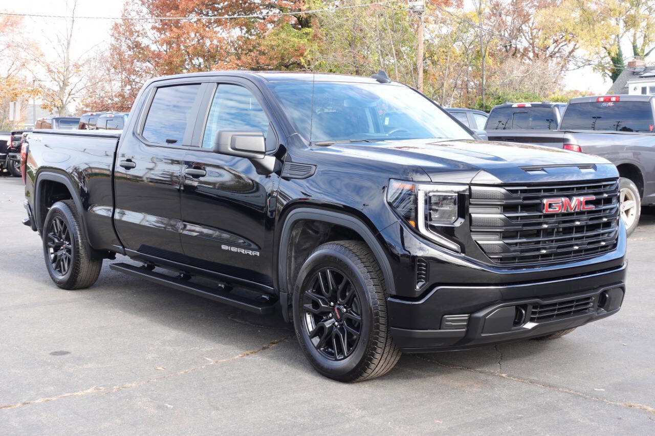 Used 2023 GMC Sierra 1500 Pro w/ Graphite Edition image 4