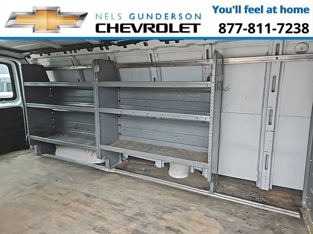 Used 2017 Chevrolet Express 3500 Extended RWD image 9