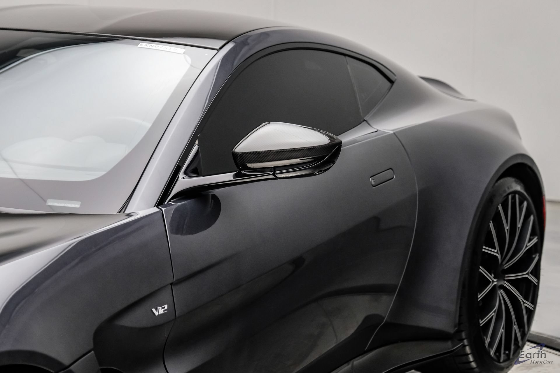 Used 2023 Aston Martin V12 Vantage RWD image 33
