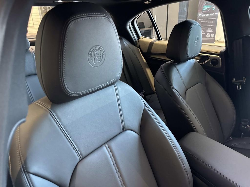 New 2026 Alfa Romeo Giulia w/ Driving Assist Package image 27